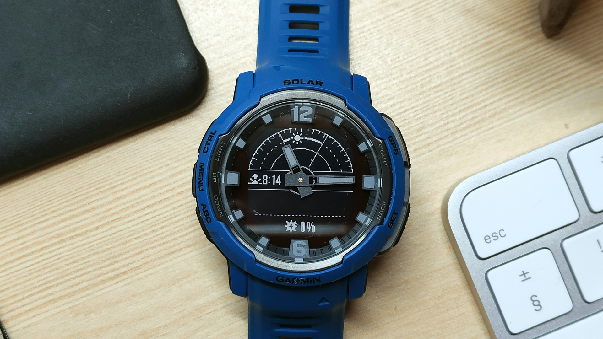 the garmin instinct crossover solar