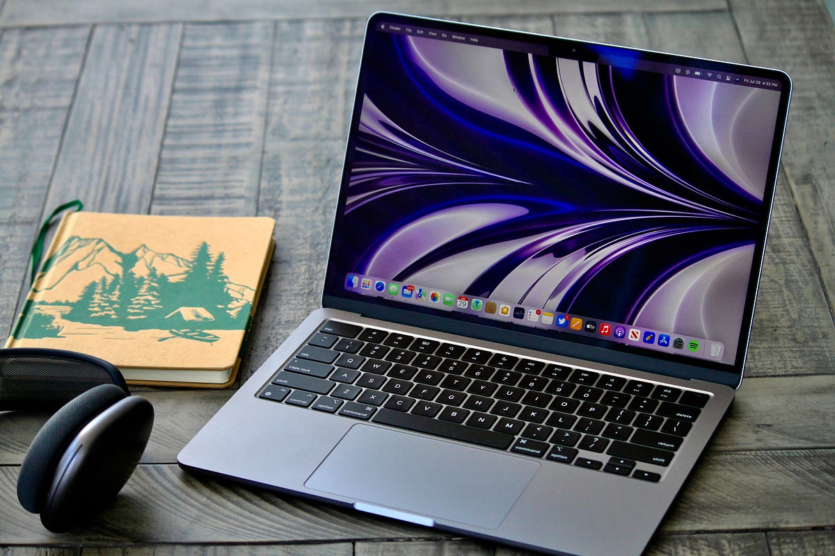 The Mac Book Air M2 complete review